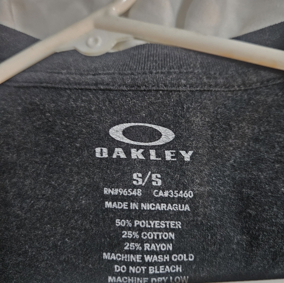 Oakley ladies short sleeve t shirt - Picture 2 of 3